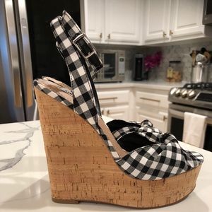 Plaid wedges